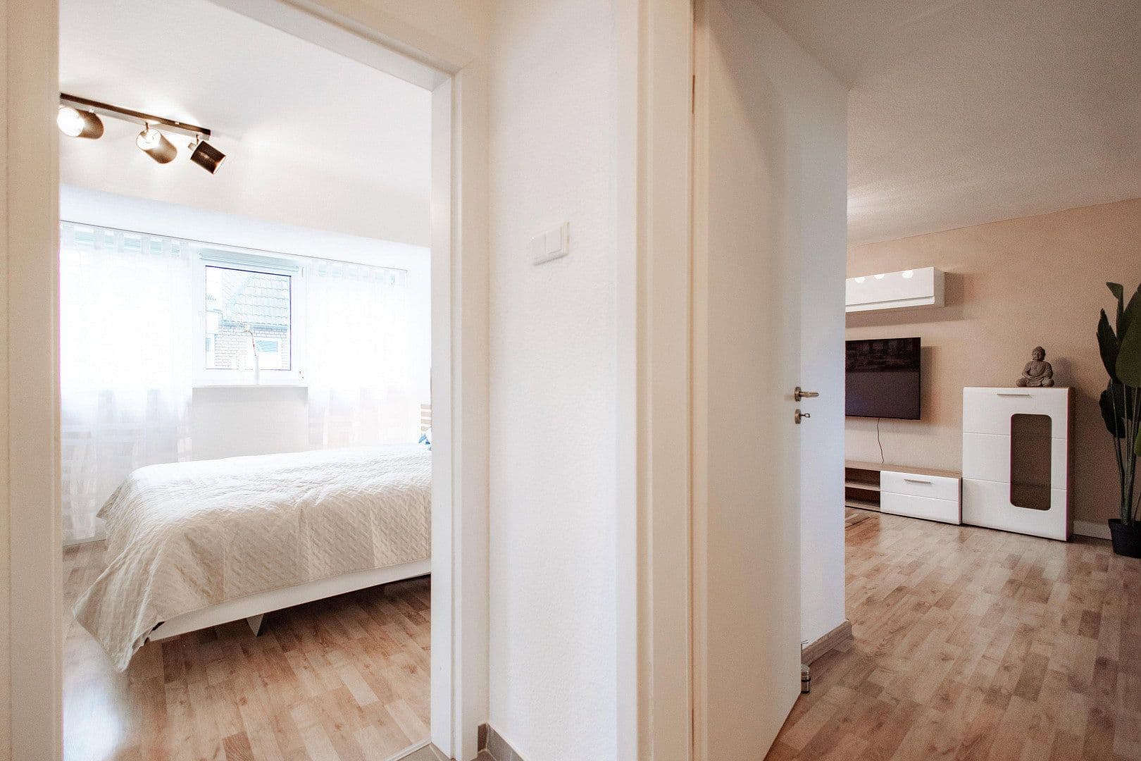Prenájom bytu 2-izbový 67 m², Adolf-Flecken Str., Neuss, Severné Porýnie - Westfálsko Prenájom bytu 2-izbový 67 m², Adolf-Flecken Str., Neuss, Severné Porýnie - Westfálsko