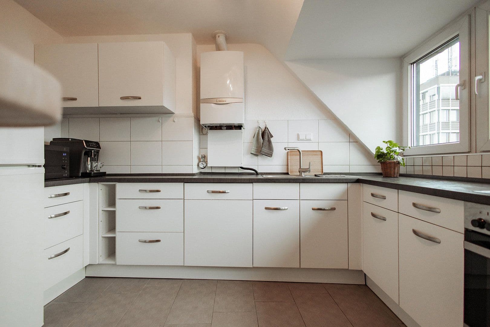 Prenájom bytu 2-izbový 67 m², Adolf-Flecken Str., Neuss, Severné Porýnie - Westfálsko Prenájom bytu 2-izbový 67 m², Adolf-Flecken Str., Neuss, Severné Porýnie - Westfálsko