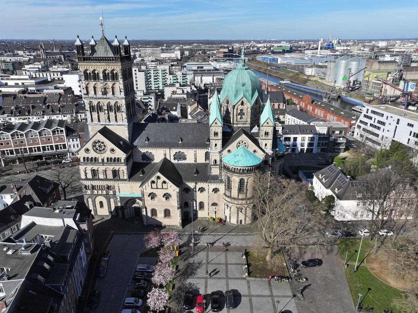 Prenájom bytu 2-izbový 67 m², Adolf-Flecken Str., Neuss, Severné Porýnie - Westfálsko Prenájom bytu 2-izbový 67 m², Adolf-Flecken Str., Neuss, Severné Porýnie - Westfálsko