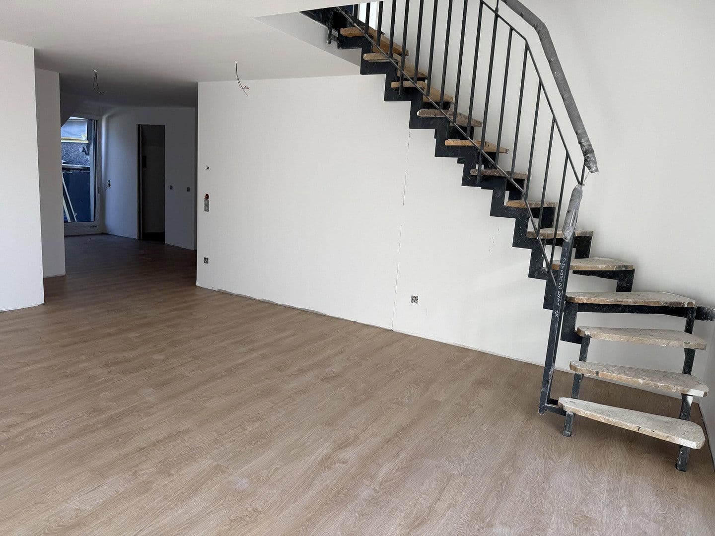 Prenájom bytu 3-izbový 86 m², Eichholzstrasse 11, Dortmund, Severné Porýnie - Westfálsko Prenájom bytu 3-izbový 86 m², Eichholzstrasse 11, Dortmund, Severné Porýnie - Westfálsko