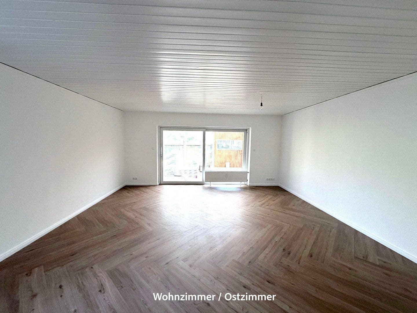 Prenájom bytu 3-izbový 105 m², Itzehoe, Šlezvicko-Holštajnsko Prenájom bytu 3-izbový 105 m², Itzehoe, Šlezvicko-Holštajnsko