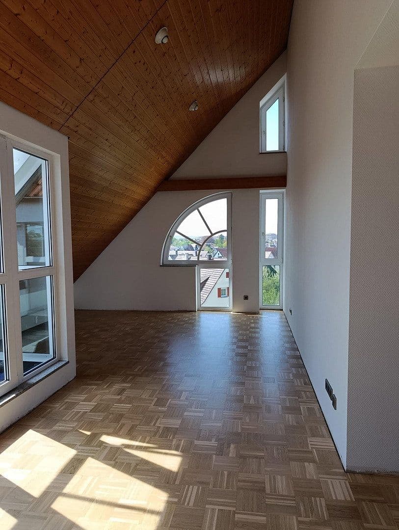 Prenájom bytu 3-izbový 65 m², Kornwestheim, Bádensko-Wurttembersko Prenájom bytu 3-izbový 65 m², Kornwestheim, Bádensko-Wurttembersko