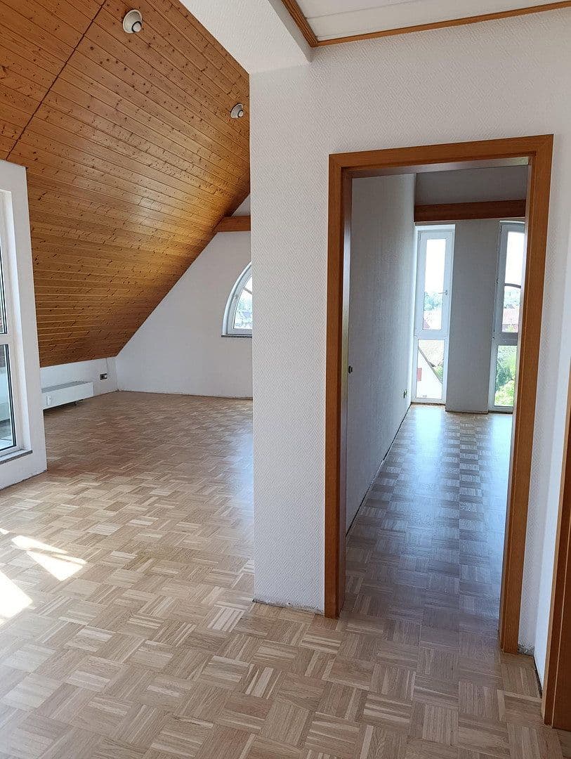 Prenájom bytu 3-izbový 65 m², Kornwestheim, Bádensko-Wurttembersko Prenájom bytu 3-izbový 65 m², Kornwestheim, Bádensko-Wurttembersko