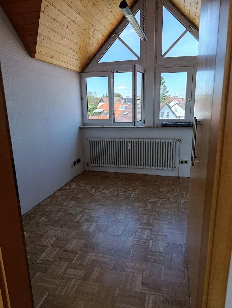 Prenájom bytu 3-izbový 65 m², Kornwestheim, Bádensko-Wurttembersko Prenájom bytu 3-izbový 65 m², Kornwestheim, Bádensko-Wurttembersko