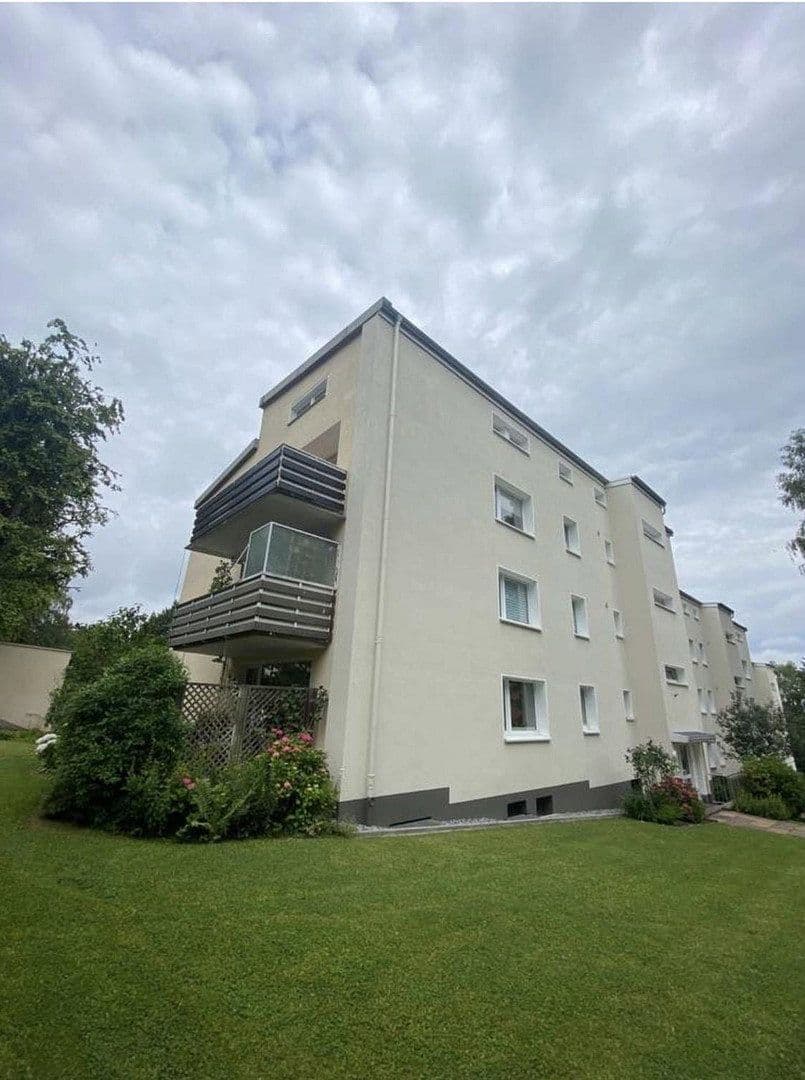 Prenájom bytu 2-izbový 108 m², Bielefeld, Severné Porýnie - Westfálsko Prenájom bytu 2-izbový 108 m², Bielefeld, Severné Porýnie - Westfálsko