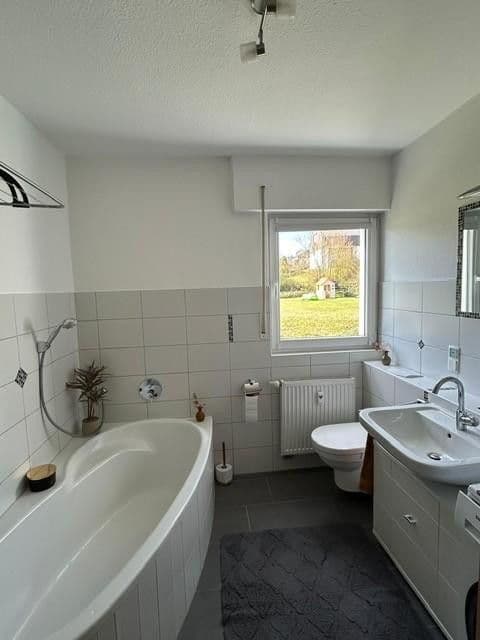 Prenájom bytu 3-izbový 107 m², Südstraße 9, Boppard, Porýnie-Falcko Prenájom bytu 3-izbový 107 m², Südstraße 9, Boppard, Porýnie-Falcko