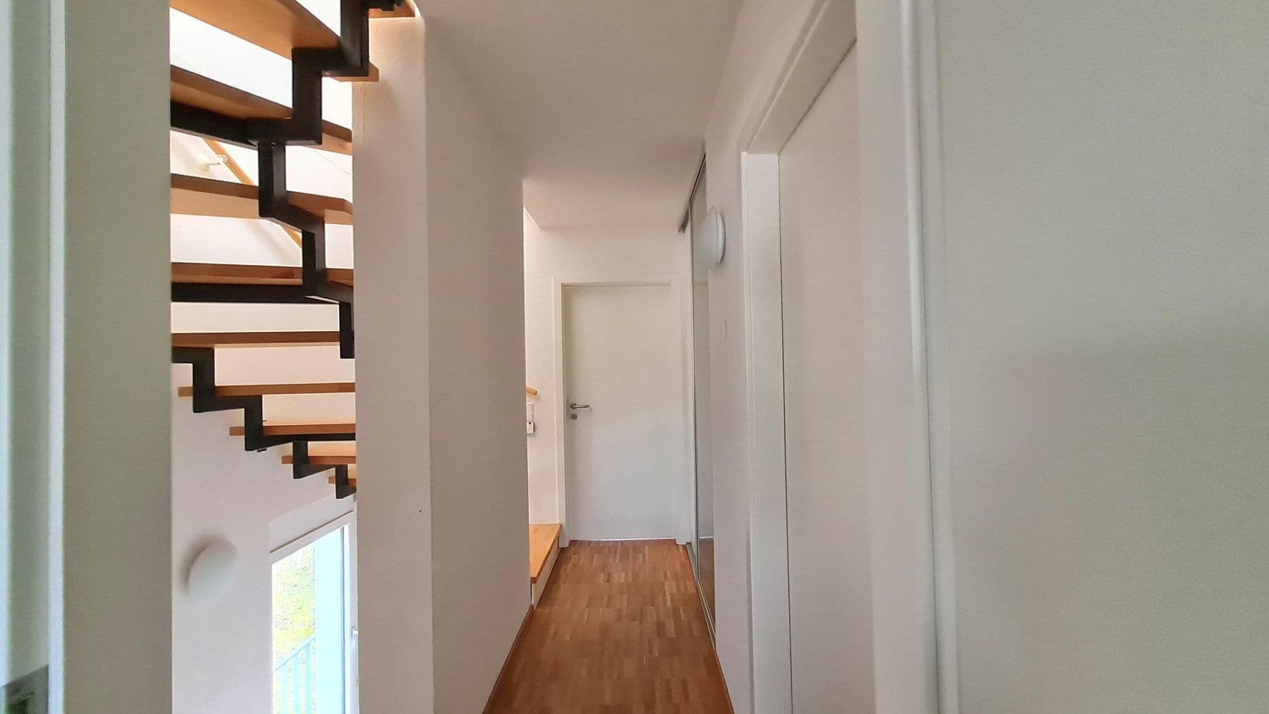 Predaj domu 125 m², pozemek 237 m², Freising, Bavorsko Predaj domu 125 m², pozemek 237 m², Freising, Bavorsko