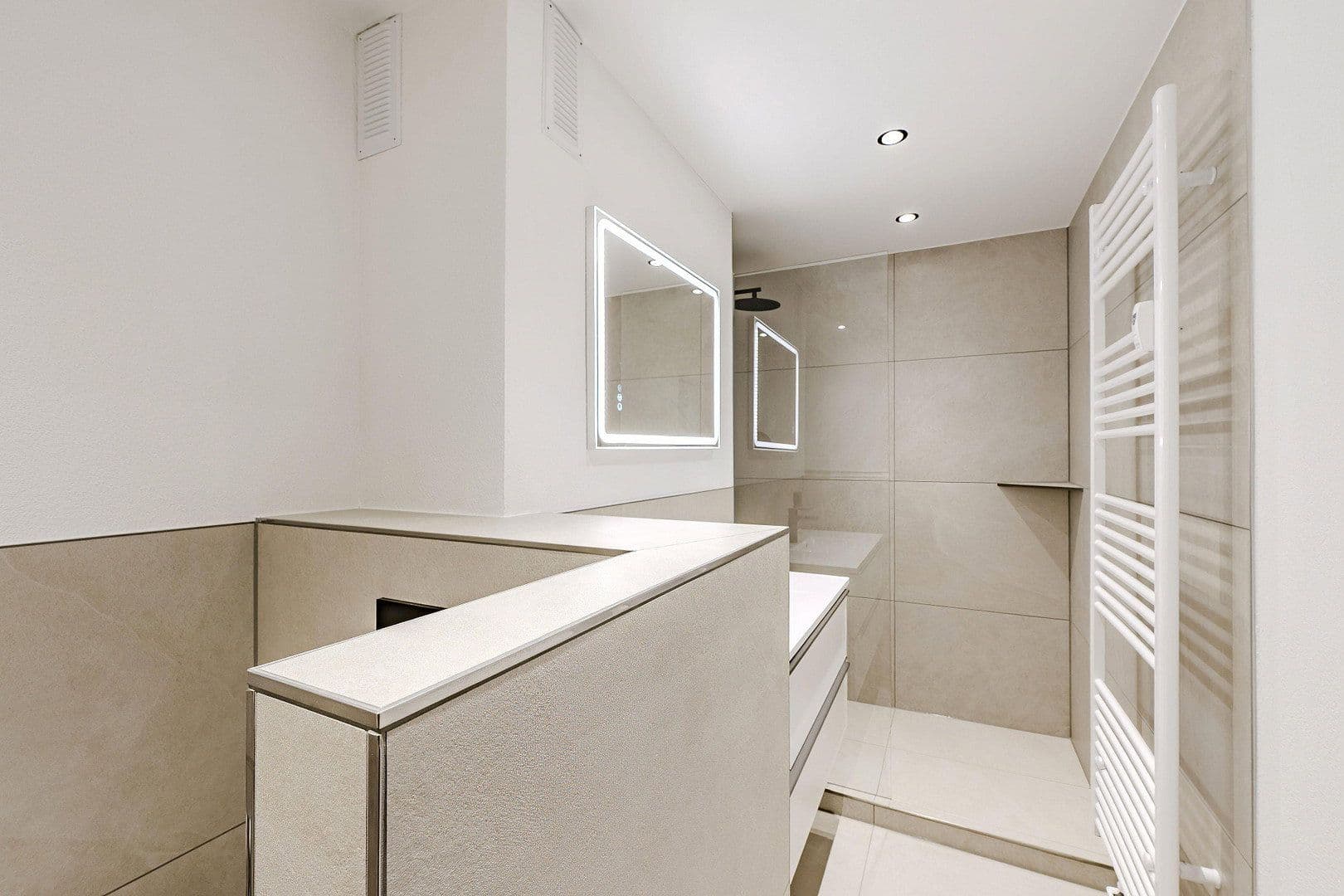 Predaj bytu 2-izbový 71 m², Asperg, Bádensko-Wurttembersko Predaj bytu 2-izbový 71 m², Asperg, Bádensko-Wurttembersko