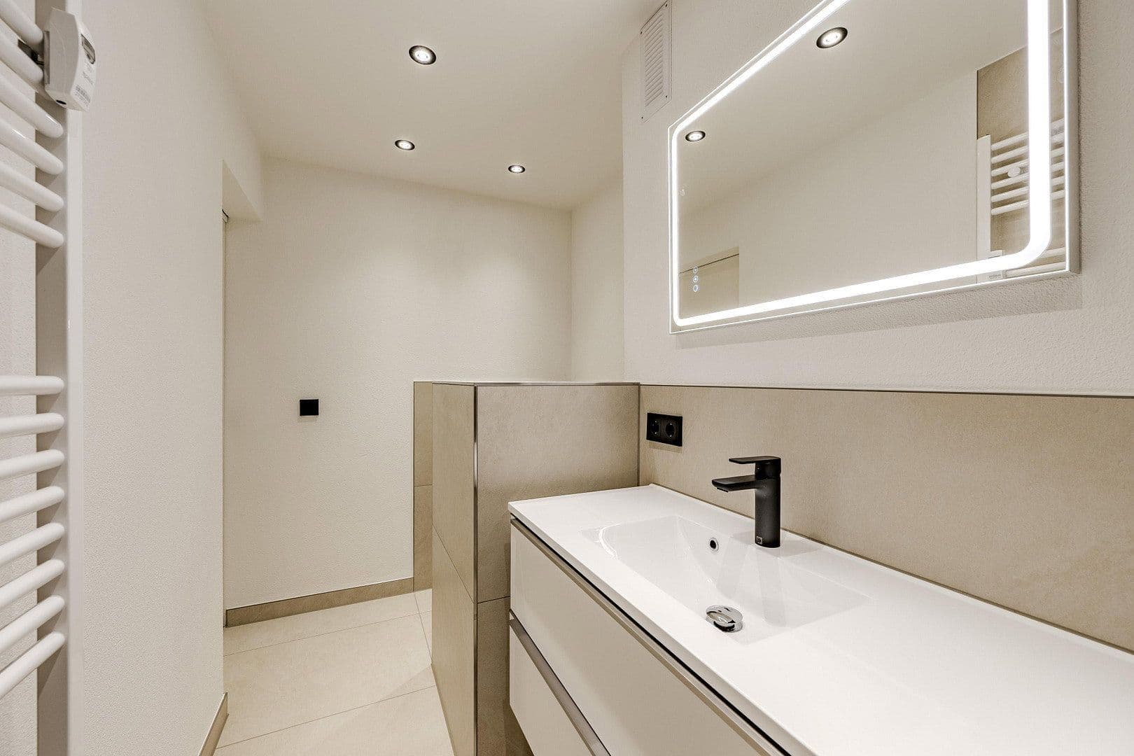 Predaj bytu 2-izbový 71 m², Asperg, Bádensko-Wurttembersko Predaj bytu 2-izbový 71 m², Asperg, Bádensko-Wurttembersko