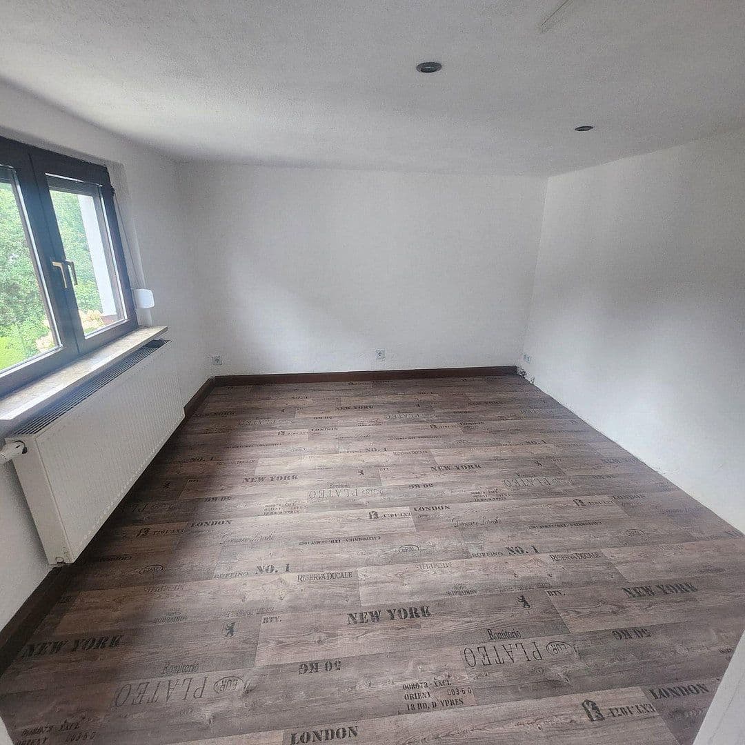 Prenájom domu 90 m², pozemek 368 m², Großschirma, Sasko Prenájom domu 90 m², pozemek 368 m², Großschirma, Sasko