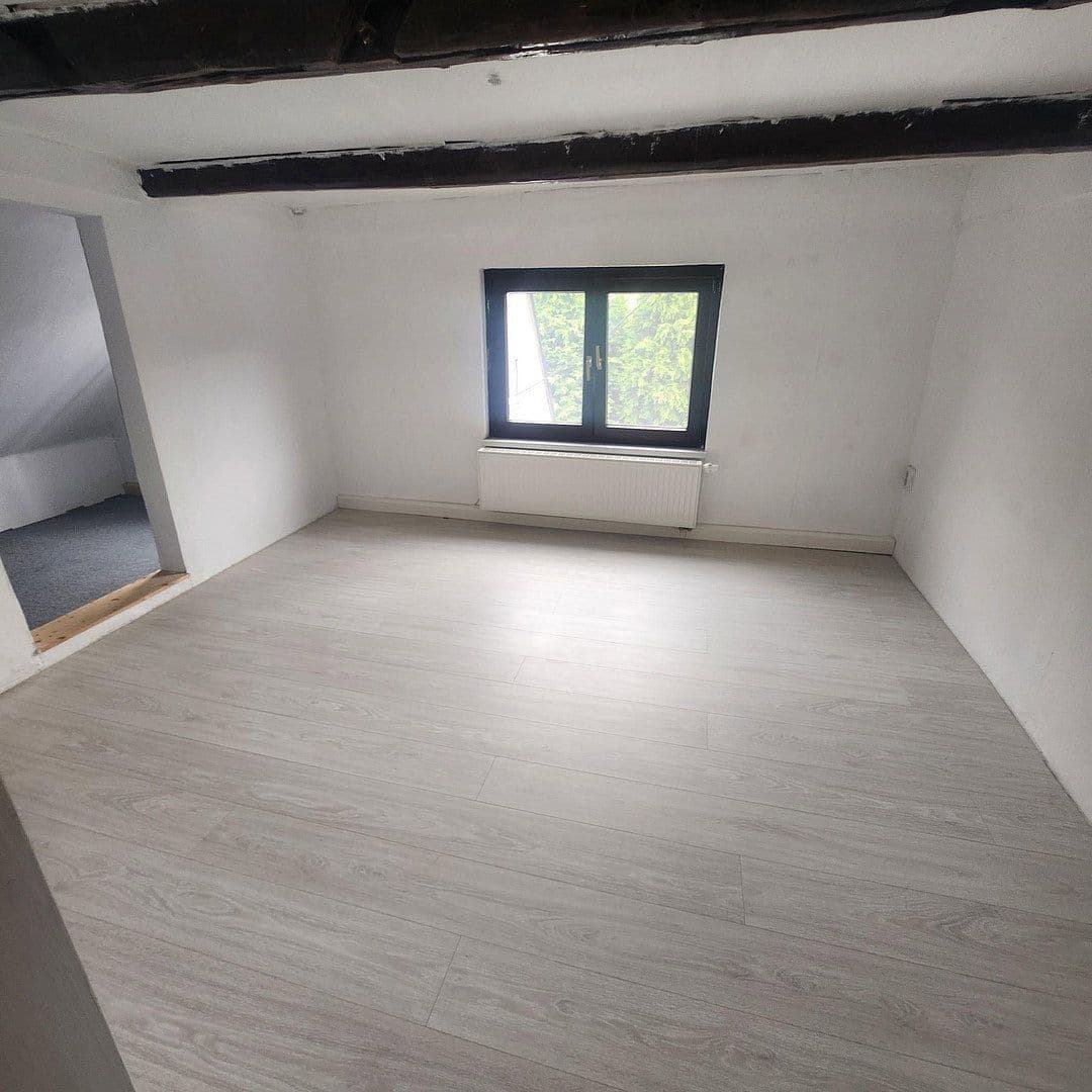 Prenájom domu 90 m², pozemek 368 m², Großschirma, Sasko Prenájom domu 90 m², pozemek 368 m², Großschirma, Sasko