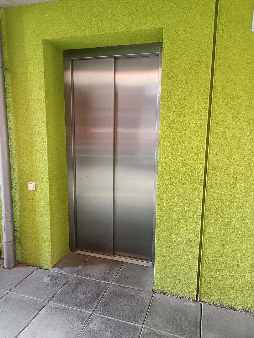 Prenájom bytu 3-izbový 76 m², Schulstraße 15, Friolzheim, Bádensko-Wurttembersko Prenájom bytu 3-izbový 76 m², Schulstraße 15, Friolzheim, Bádensko-Wurttembersko