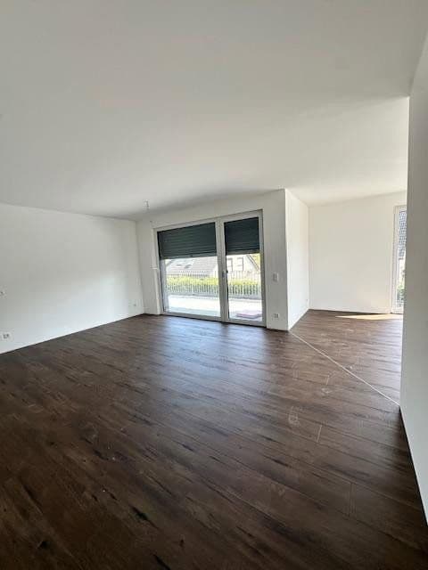 Prenájom bytu 4-izbový 145 m², Verl, Severné Porýnie - Westfálsko Prenájom bytu 4-izbový 145 m², Verl, Severné Porýnie - Westfálsko