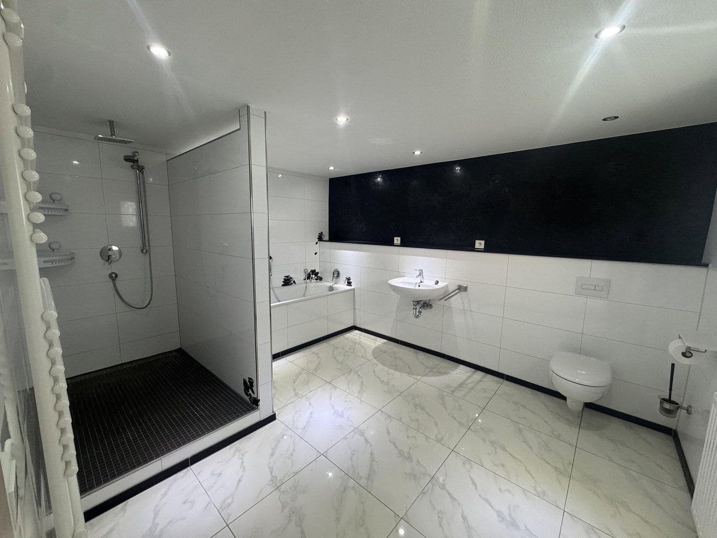 Predaj domu 174 m², pozemek 927 m², Asbach, Porýnie-Falcko Predaj domu 174 m², pozemek 927 m², Asbach, Porýnie-Falcko