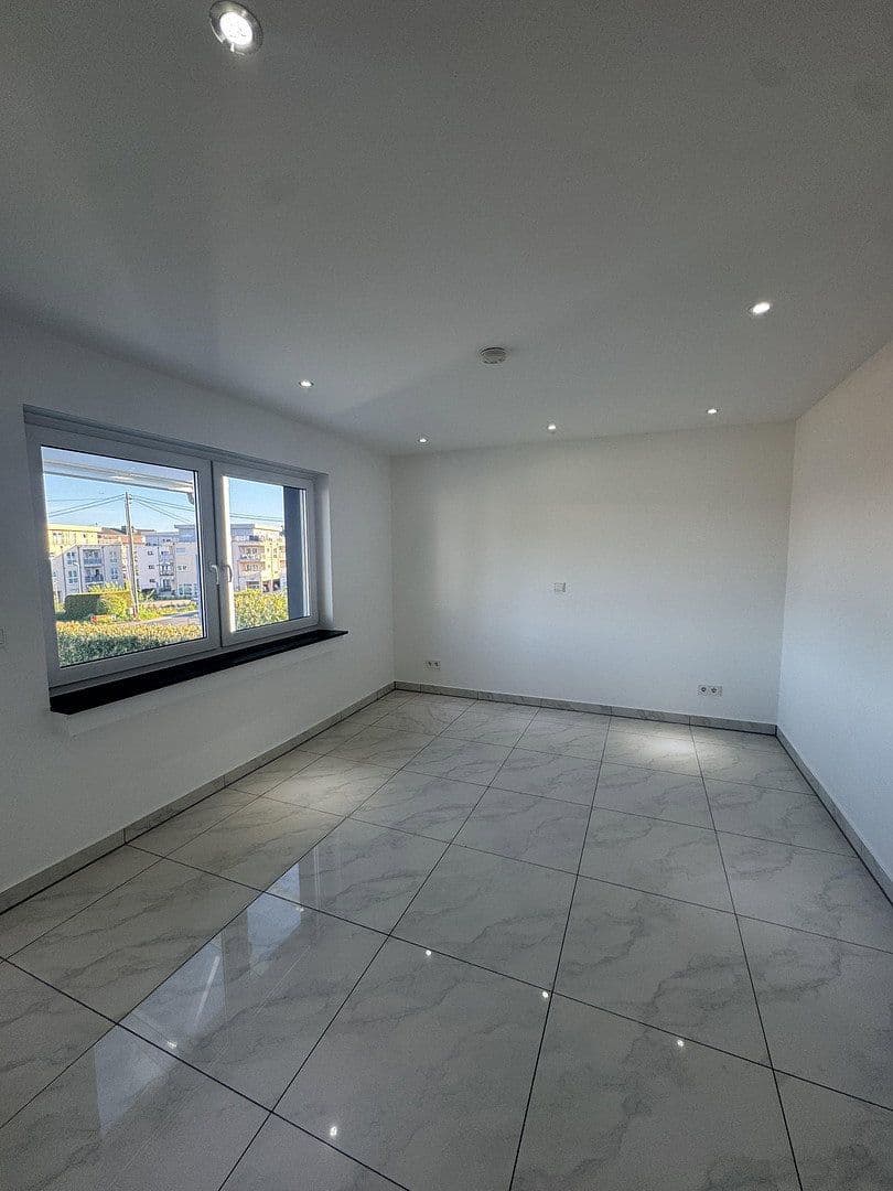 Predaj domu 174 m², pozemek 927 m², Asbach, Porýnie-Falcko Predaj domu 174 m², pozemek 927 m², Asbach, Porýnie-Falcko