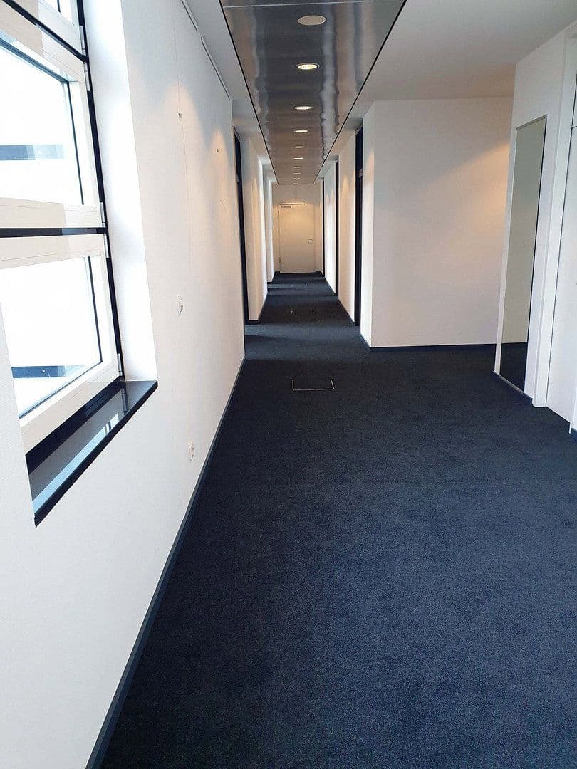 Prenájom kancelárie 251 m², Kurfürstendamm 40, Berlin Charlottenburg Wilmersdorf, Berlín Prenájom kancelárie 251 m², Kurfürstendamm 40, Berlin Charlottenburg Wilmersdorf, Berlín