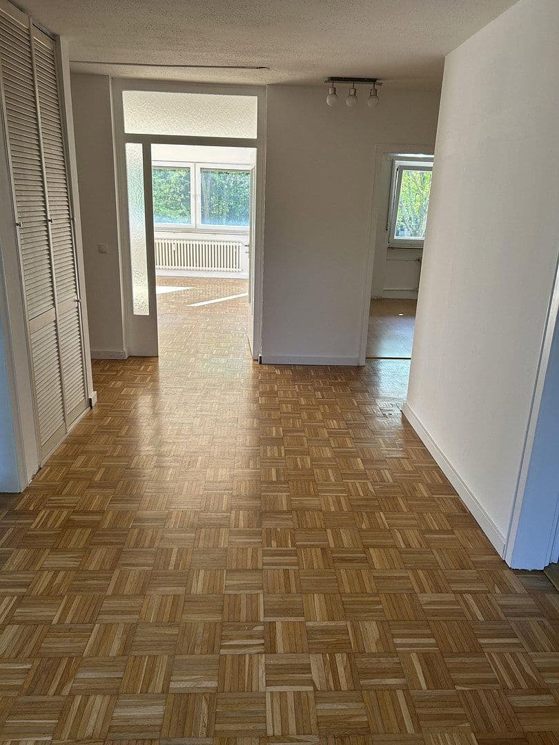 Prenájom bytu 3-izbový 82 m², Memelweg 1-19, Bonn, Severné Porýnie - Westfálsko Prenájom bytu 3-izbový 82 m², Memelweg 1-19, Bonn, Severné Porýnie - Westfálsko