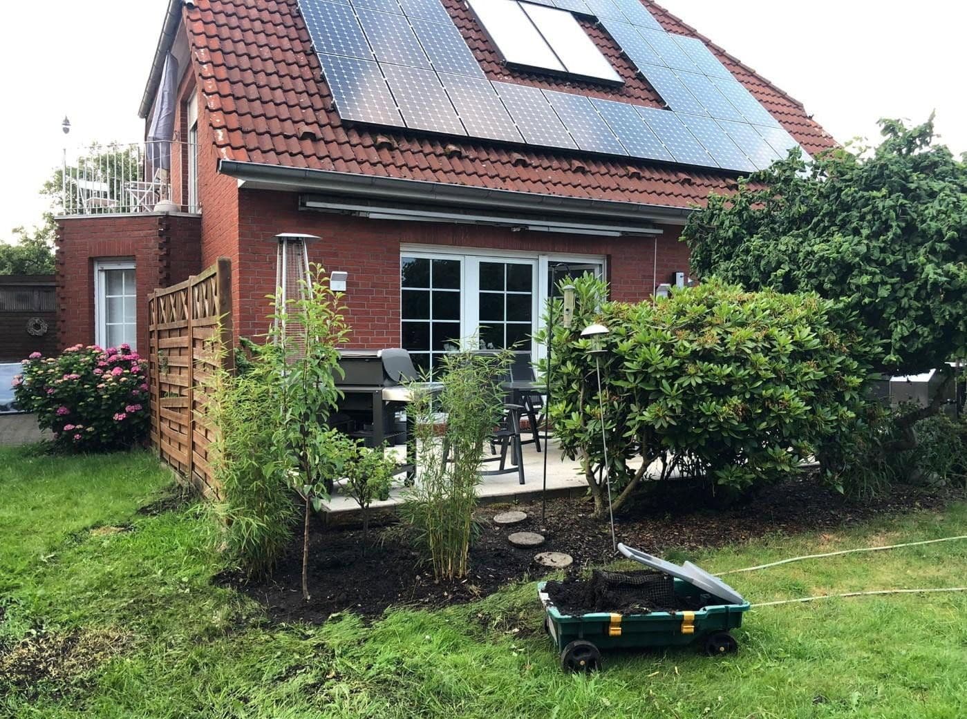Prenájom bytu 3-izbový 110 m², Hamburg-Neuland, Hamburg Prenájom bytu 3-izbový 110 m², Hamburg-Neuland, Hamburg