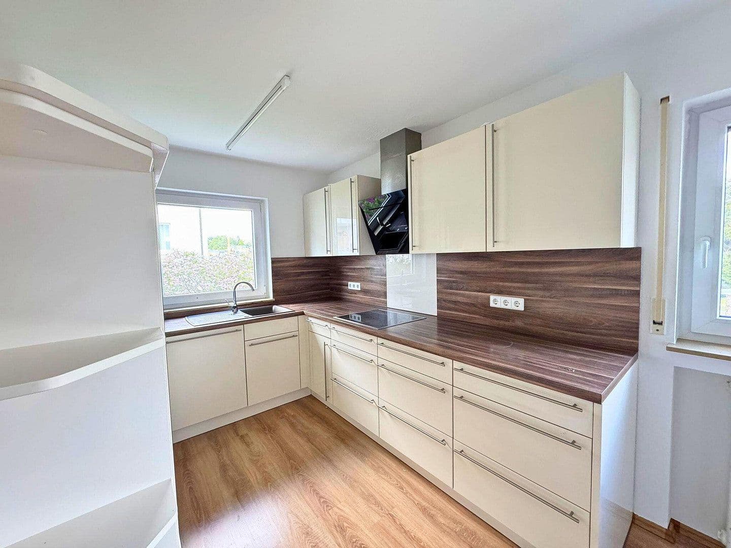 Prenájom bytu 3-izbový 73 m², Machtolsheimer Weg 4, Laichingen, Bádensko-Wurttembersko Prenájom bytu 3-izbový 73 m², Machtolsheimer Weg 4, Laichingen, Bádensko-Wurttembersko