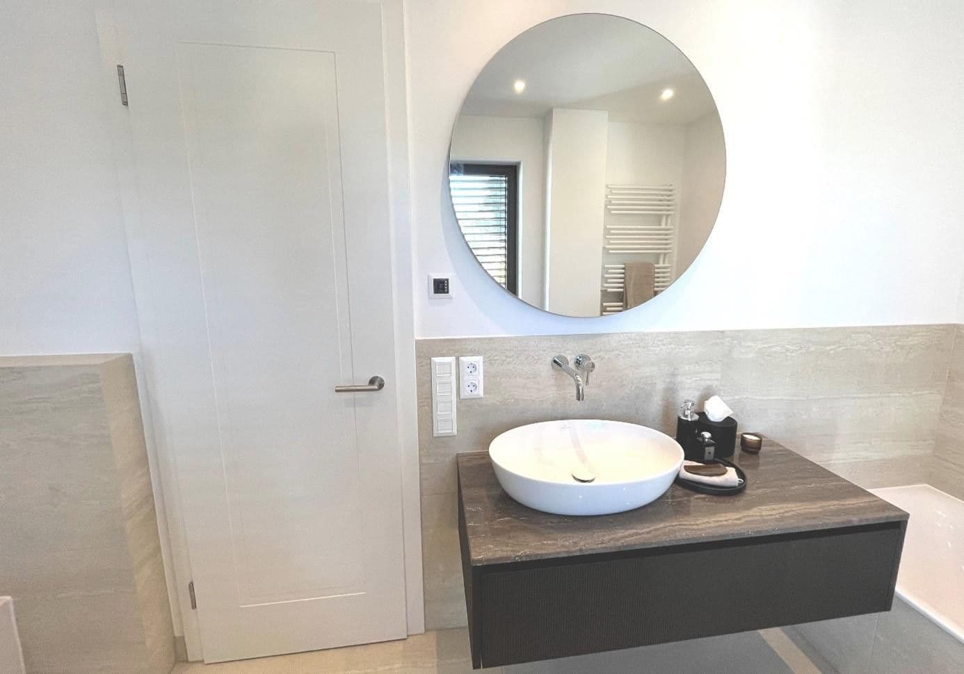 Predaj domu 234 m², pozemek 298 m², Oberschlesische Straße 20a, München, Bavorsko Predaj domu 234 m², pozemek 298 m², Oberschlesische Straße 20a, München, Bavorsko
