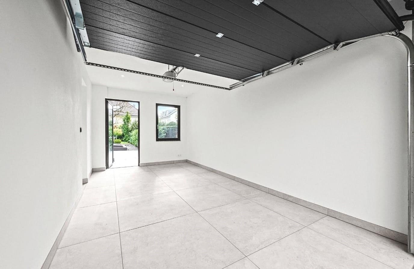 Predaj domu 234 m², pozemek 298 m², Oberschlesische Straße 20a, München, Bavorsko Predaj domu 234 m², pozemek 298 m², Oberschlesische Straße 20a, München, Bavorsko