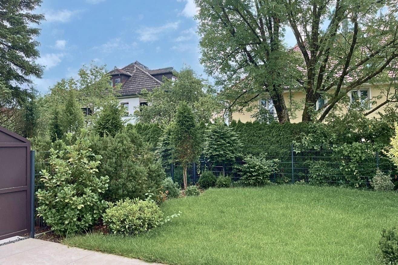 Predaj domu 234 m², pozemek 298 m², Oberschlesische Straße 20a, München, Bavorsko Predaj domu 234 m², pozemek 298 m², Oberschlesische Straße 20a, München, Bavorsko