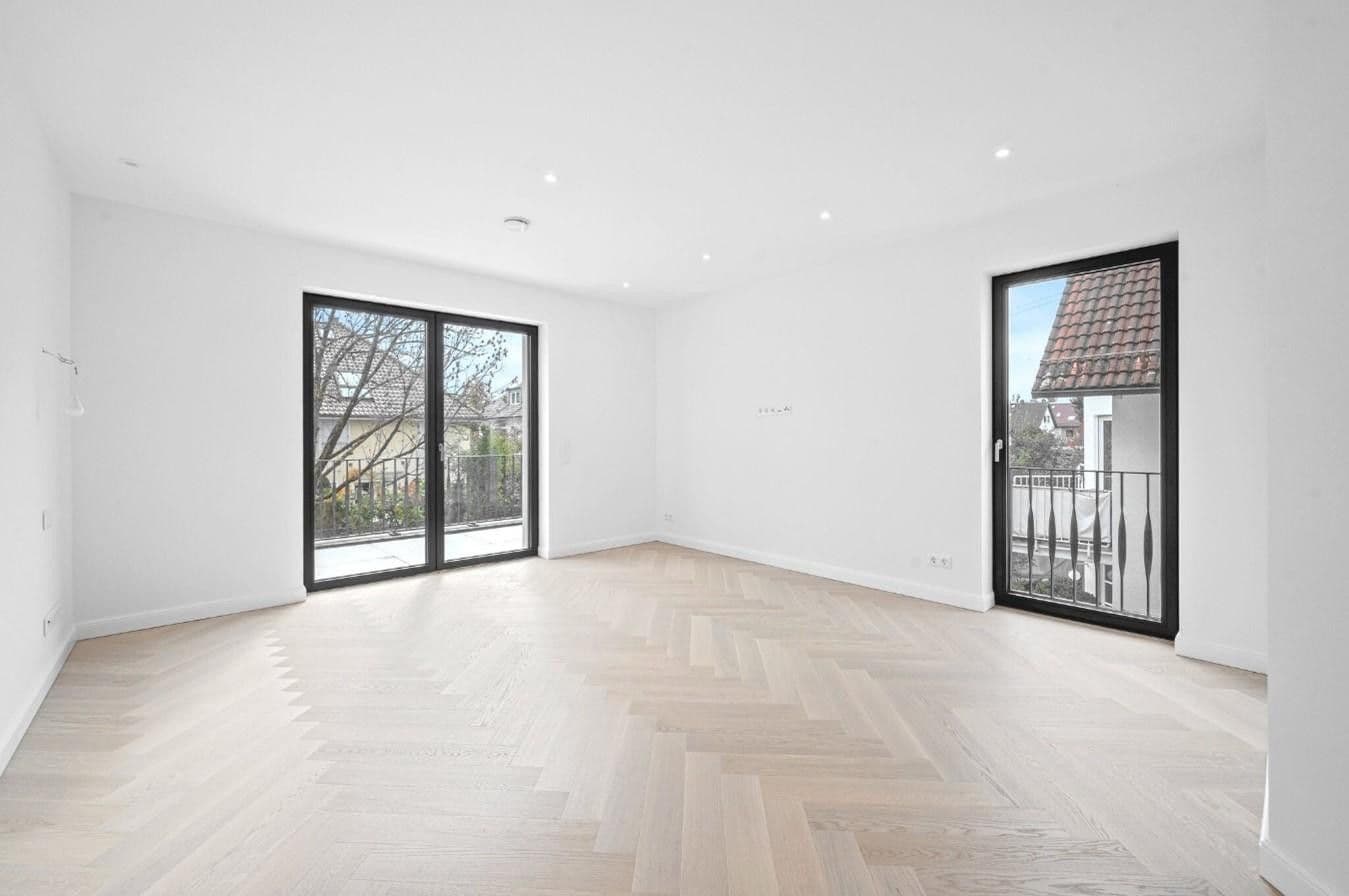 Predaj domu 234 m², pozemek 298 m², Oberschlesische Straße 20a, München, Bavorsko Predaj domu 234 m², pozemek 298 m², Oberschlesische Straße 20a, München, Bavorsko