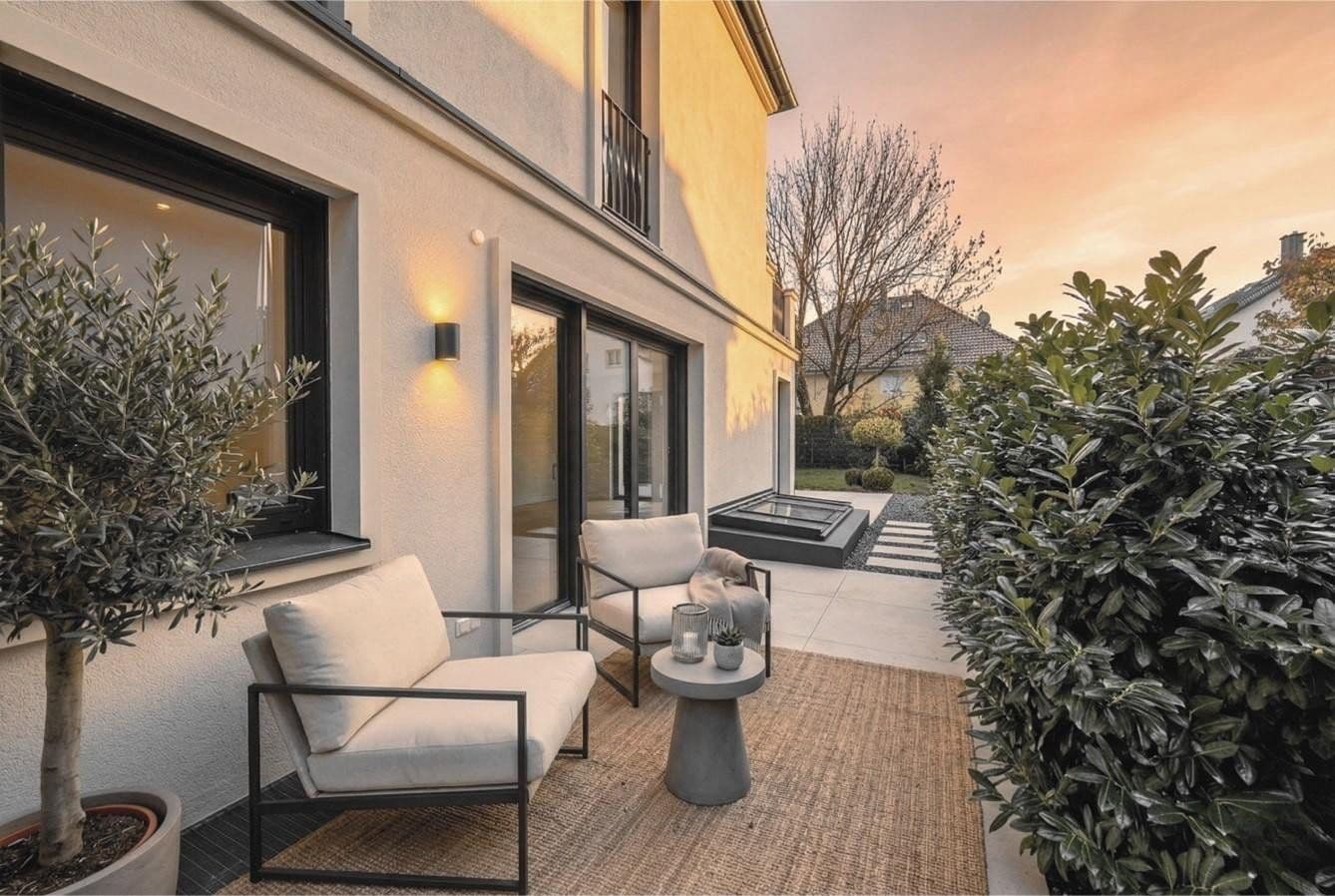 Predaj domu 234 m², pozemek 298 m², Oberschlesische Straße 20a, München, Bavorsko Predaj domu 234 m², pozemek 298 m², Oberschlesische Straße 20a, München, Bavorsko