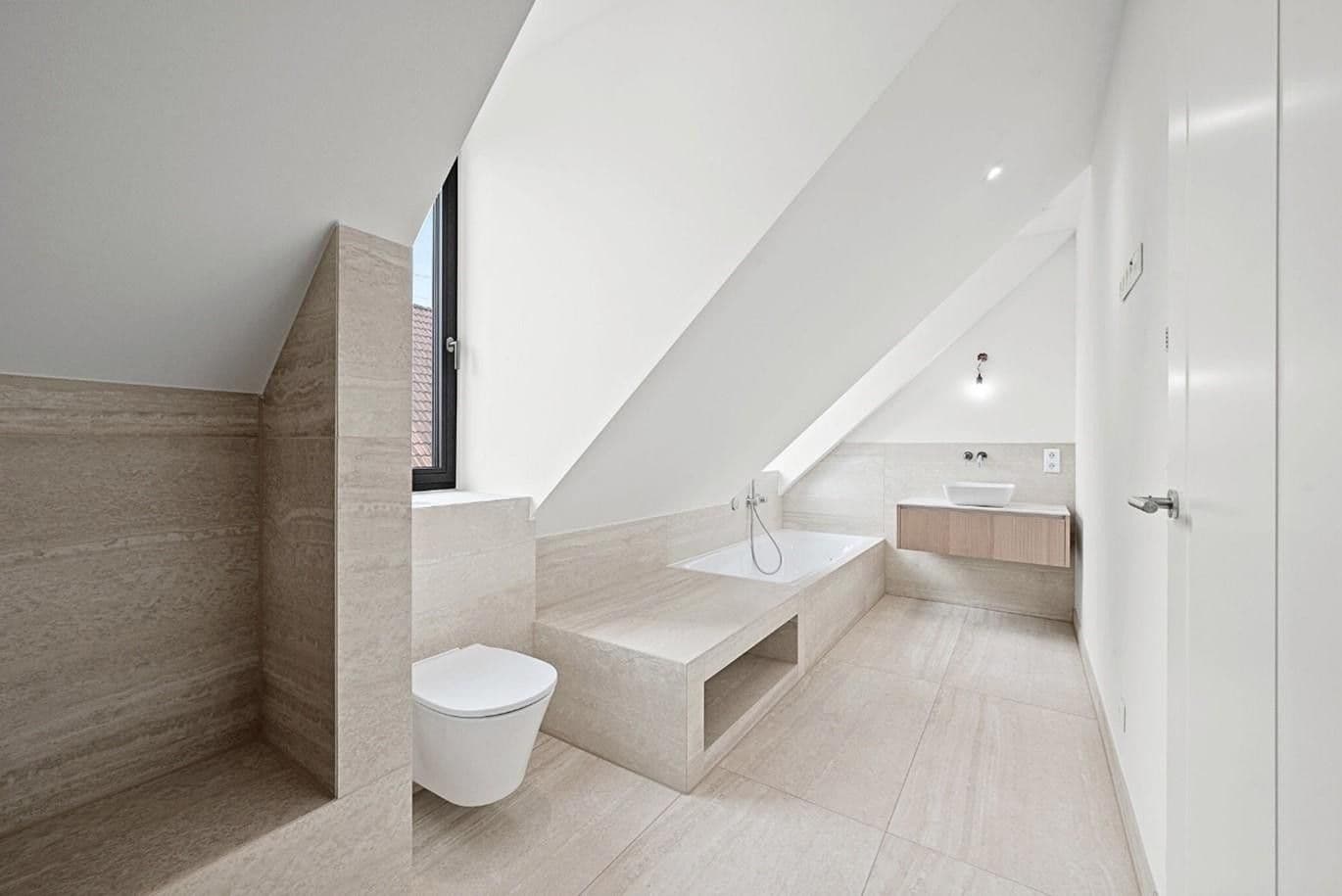 Predaj domu 234 m², pozemek 298 m², Oberschlesische Straße 20a, München, Bavorsko Predaj domu 234 m², pozemek 298 m², Oberschlesische Straße 20a, München, Bavorsko