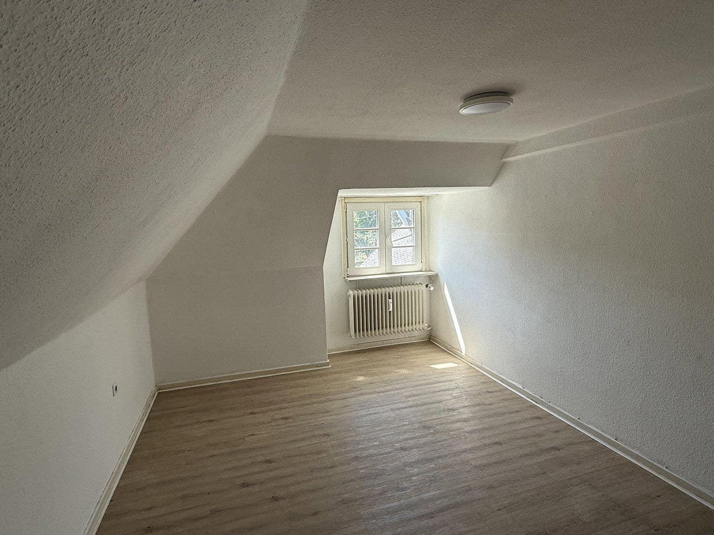 Prenájom bytu 3-izbový 56 m², Weißenthurm, Porýnie-Falcko Prenájom bytu 3-izbový 56 m², Weißenthurm, Porýnie-Falcko