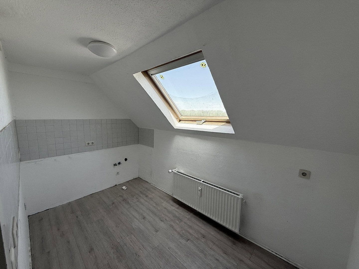 Prenájom bytu 3-izbový 56 m², Weißenthurm, Porýnie-Falcko Prenájom bytu 3-izbový 56 m², Weißenthurm, Porýnie-Falcko