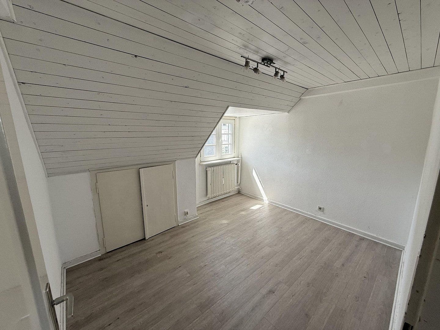 Prenájom bytu 3-izbový 56 m², Weißenthurm, Porýnie-Falcko Prenájom bytu 3-izbový 56 m², Weißenthurm, Porýnie-Falcko
