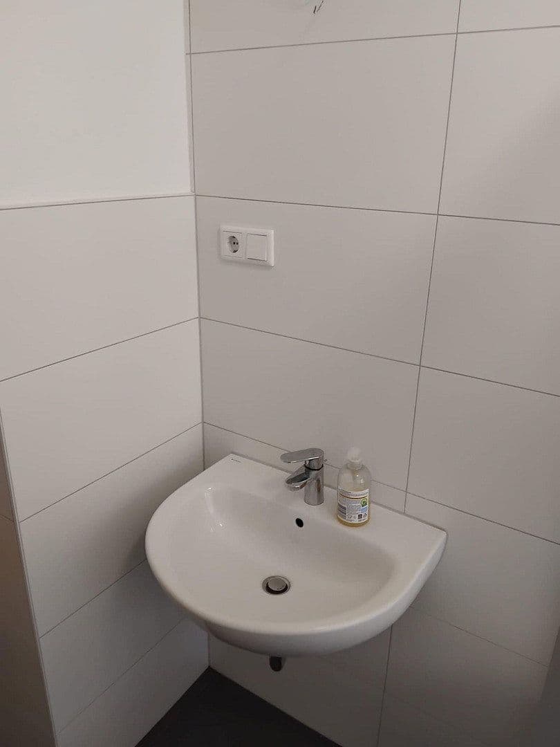 Prenájom bytu 3-izbový 64 m², Hafenstr. 16, Duisburg, Severné Porýnie - Westfálsko Prenájom bytu 3-izbový 64 m², Hafenstr. 16, Duisburg, Severné Porýnie - Westfálsko