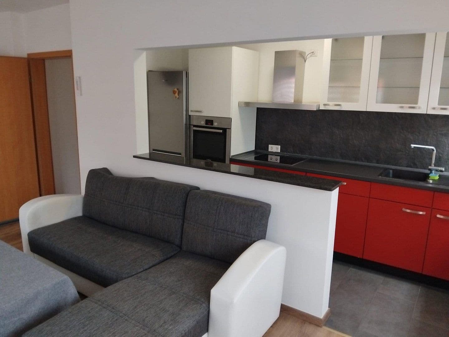 Prenájom bytu 3-izbový 64 m², Hafenstr. 16, Duisburg, Severné Porýnie - Westfálsko Prenájom bytu 3-izbový 64 m², Hafenstr. 16, Duisburg, Severné Porýnie - Westfálsko