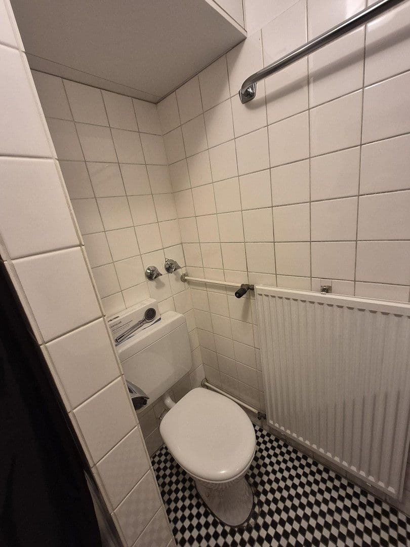 Prenájom bytu 1-izbový 20 m², L2 5-6, Mannheim, Bádensko-Wurttembersko Prenájom bytu 1-izbový 20 m², L2 5-6, Mannheim, Bádensko-Wurttembersko