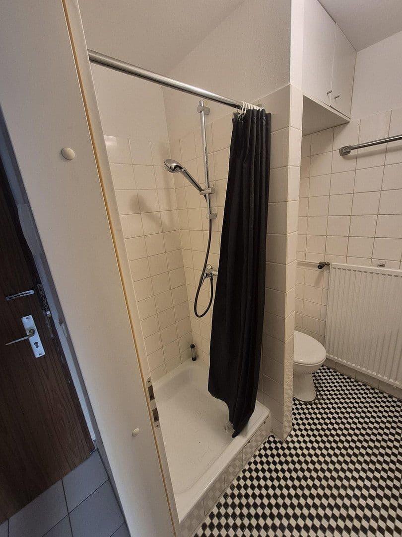 Prenájom bytu 1-izbový 20 m², L2 5-6, Mannheim, Bádensko-Wurttembersko Prenájom bytu 1-izbový 20 m², L2 5-6, Mannheim, Bádensko-Wurttembersko