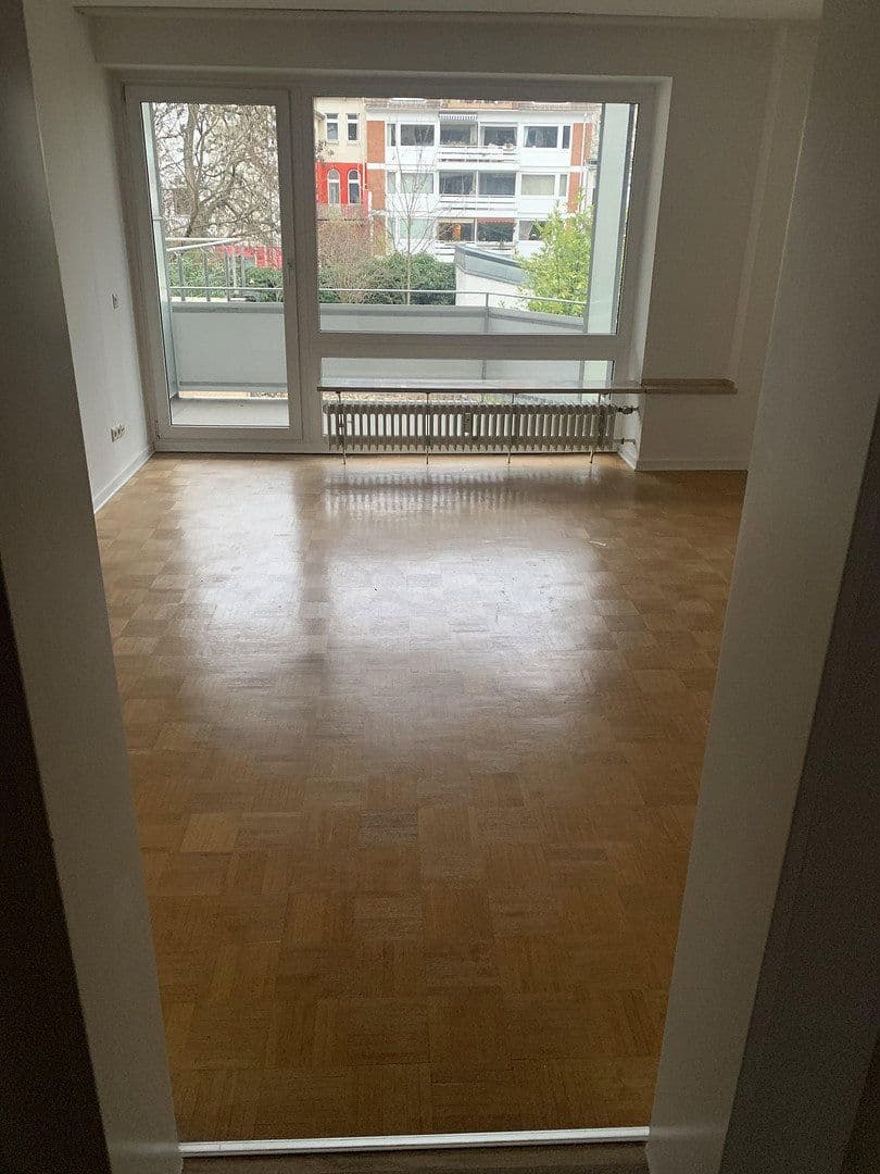 Prenájom bytu 2-izbový 55 m², Mendelssohnstr. 16, Düsseldorf, Severné Porýnie - Westfálsko Prenájom bytu 2-izbový 55 m², Mendelssohnstr. 16, Düsseldorf, Severné Porýnie - Westfálsko