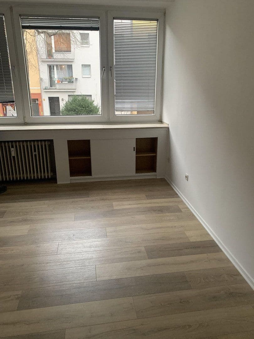 Prenájom bytu 2-izbový 55 m², Mendelssohnstr. 16, Düsseldorf, Severné Porýnie - Westfálsko Prenájom bytu 2-izbový 55 m², Mendelssohnstr. 16, Düsseldorf, Severné Porýnie - Westfálsko