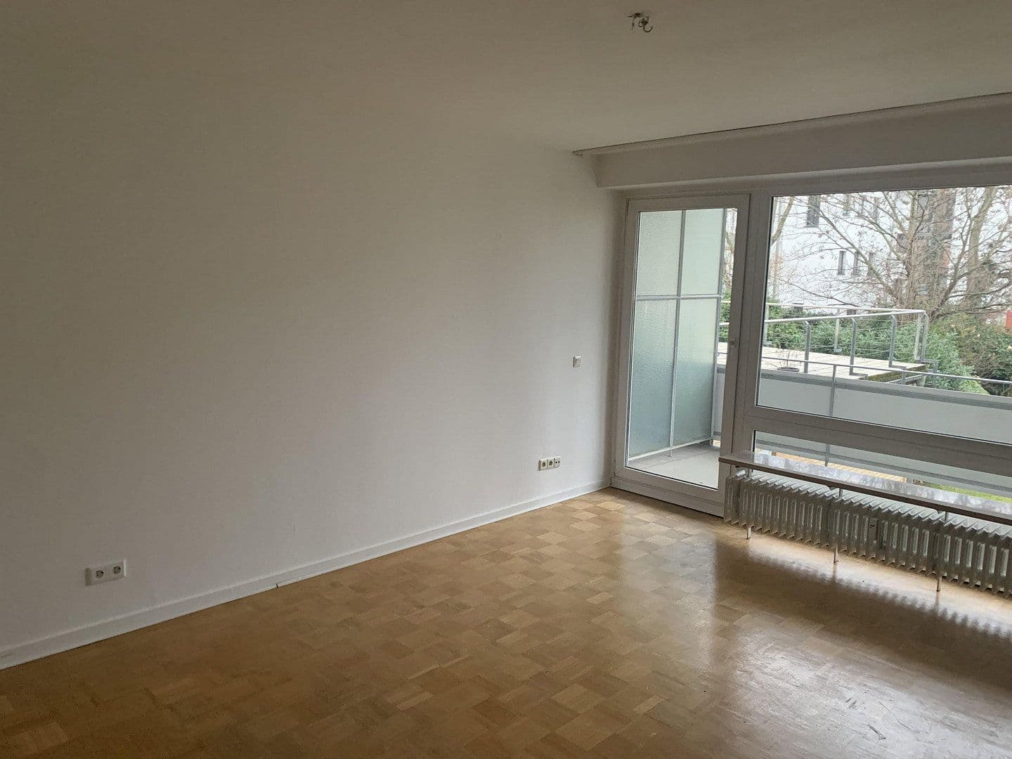 Prenájom bytu 2-izbový 55 m², Mendelssohnstr. 16, Düsseldorf, Severné Porýnie - Westfálsko Prenájom bytu 2-izbový 55 m², Mendelssohnstr. 16, Düsseldorf, Severné Porýnie - Westfálsko