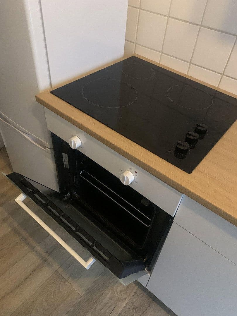 Prenájom bytu 2-izbový 55 m², Mendelssohnstr. 16, Düsseldorf, Severné Porýnie - Westfálsko Prenájom bytu 2-izbový 55 m², Mendelssohnstr. 16, Düsseldorf, Severné Porýnie - Westfálsko