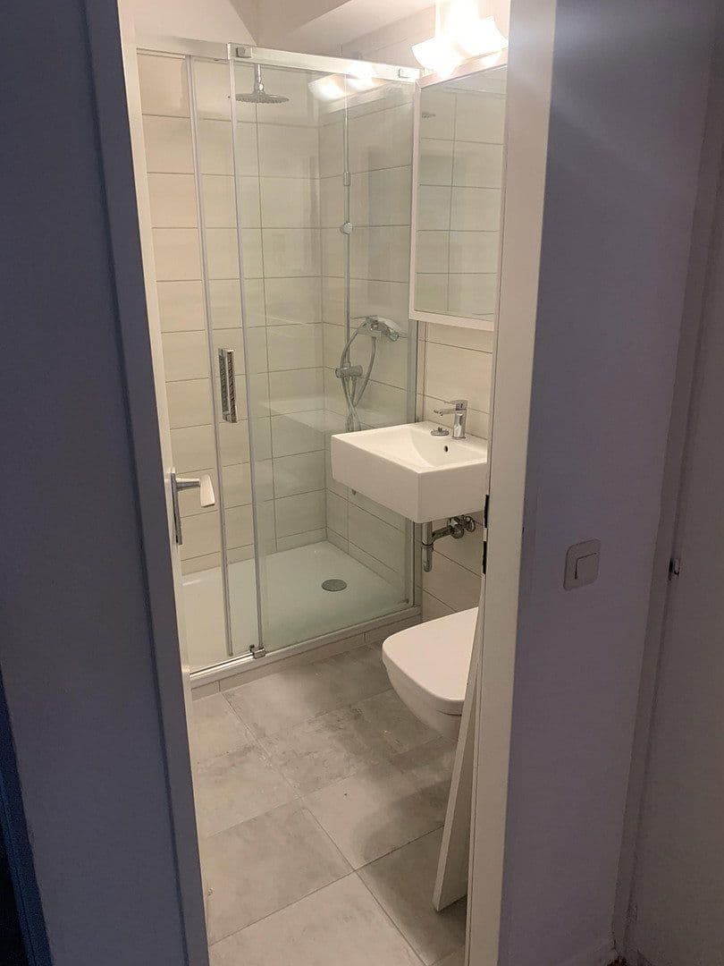 Prenájom bytu 2-izbový 55 m², Mendelssohnstr. 16, Düsseldorf, Severné Porýnie - Westfálsko Prenájom bytu 2-izbový 55 m², Mendelssohnstr. 16, Düsseldorf, Severné Porýnie - Westfálsko