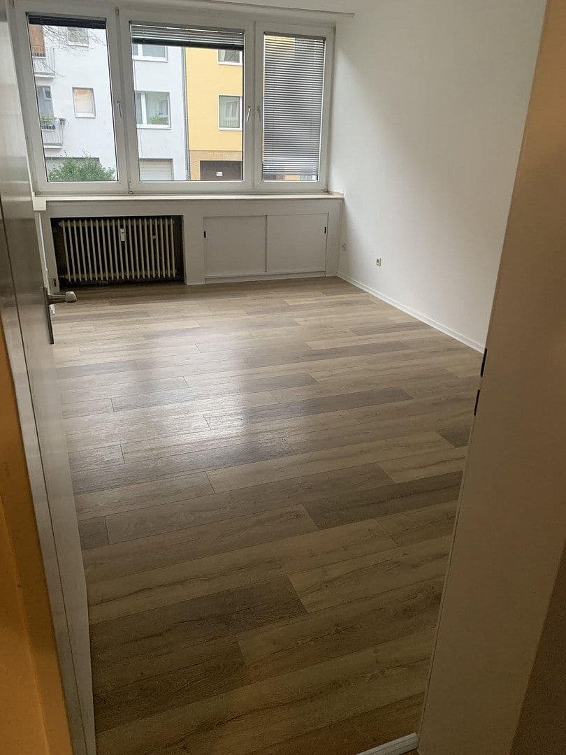 Prenájom bytu 2-izbový 55 m², Mendelssohnstr. 16, Düsseldorf, Severné Porýnie - Westfálsko Prenájom bytu 2-izbový 55 m², Mendelssohnstr. 16, Düsseldorf, Severné Porýnie - Westfálsko