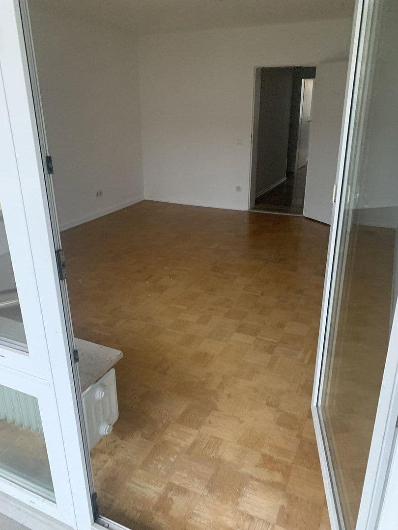 Prenájom bytu 2-izbový 55 m², Mendelssohnstr. 16, Düsseldorf, Severné Porýnie - Westfálsko Prenájom bytu 2-izbový 55 m², Mendelssohnstr. 16, Düsseldorf, Severné Porýnie - Westfálsko