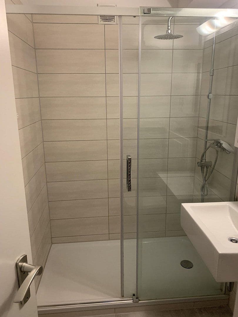 Prenájom bytu 2-izbový 55 m², Mendelssohnstr. 16, Düsseldorf, Severné Porýnie - Westfálsko Prenájom bytu 2-izbový 55 m², Mendelssohnstr. 16, Düsseldorf, Severné Porýnie - Westfálsko
