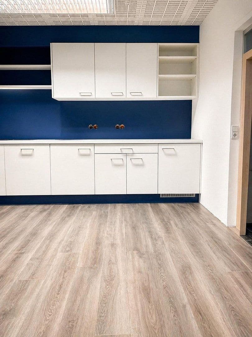 Prenájom kancelárie 125 m², Gothaer Straße 98, Floh-Seligenthal, Durínsko Prenájom kancelárie 125 m², Gothaer Straße 98, Floh-Seligenthal, Durínsko