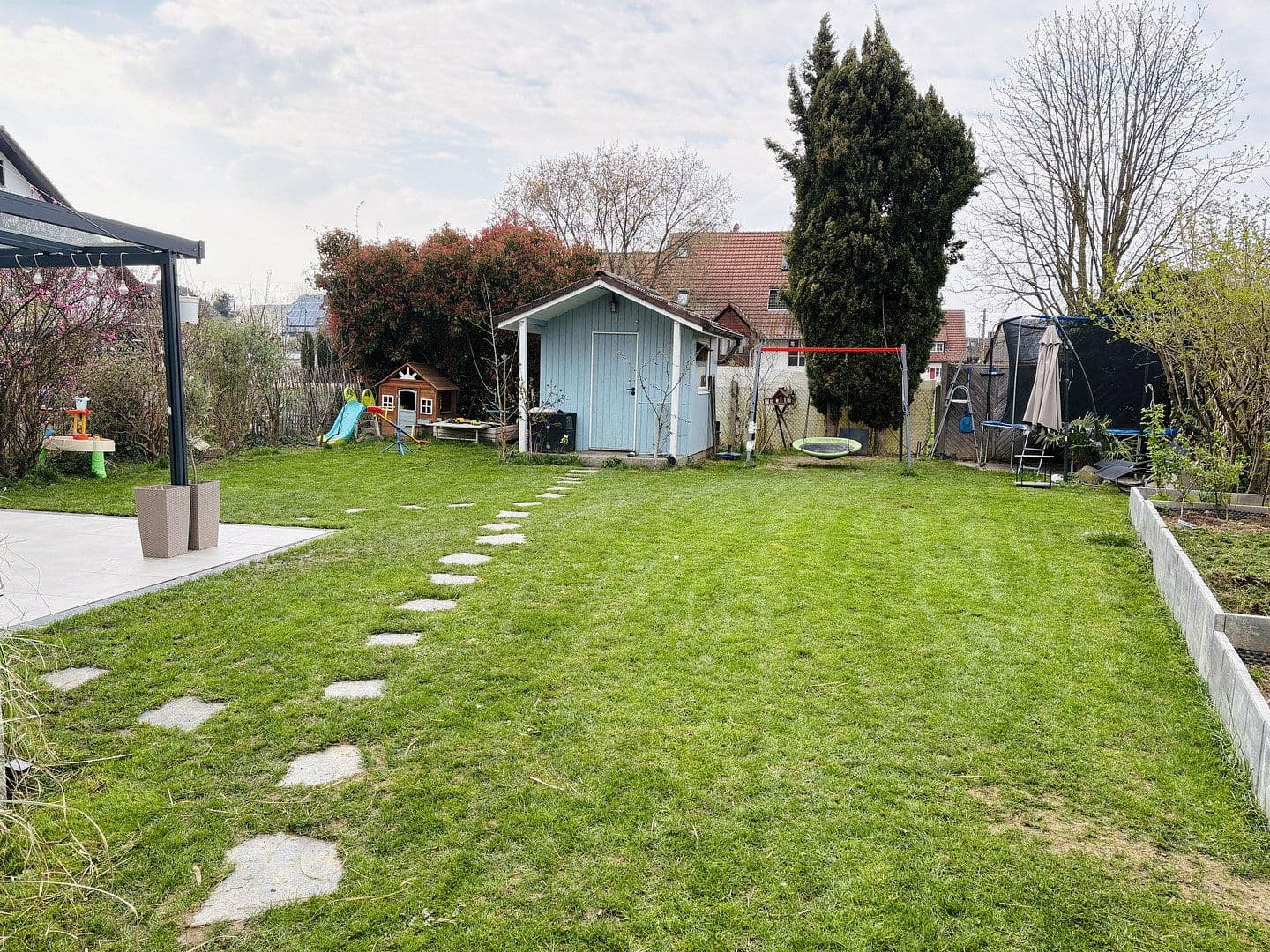 Predaj domu 184 m², pozemek 423 m², St. Georg-Str.4A, Eschbach, Bádensko-Wurttembersko Predaj domu 184 m², pozemek 423 m², St. Georg-Str.4A, Eschbach, Bádensko-Wurttembersko