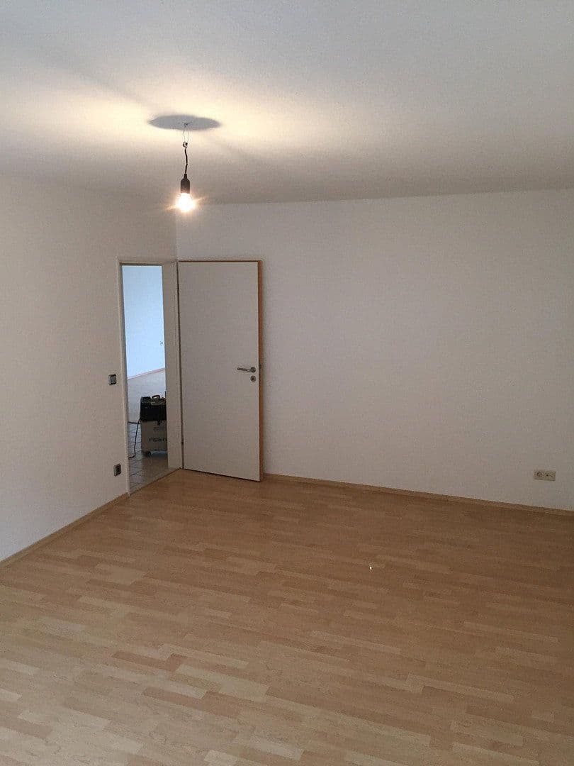 Prenájom bytu 3-izbový 74 m², Bonn, Severné Porýnie - Westfálsko Prenájom bytu 3-izbový 74 m², Bonn, Severné Porýnie - Westfálsko