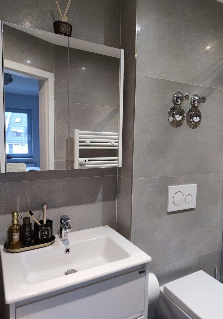 Prenájom bytu 1-izbový 23 m², Emser Straße 34, Frankfurt Am Main, Hesensko Prenájom bytu 1-izbový 23 m², Emser Straße 34, Frankfurt Am Main, Hesensko