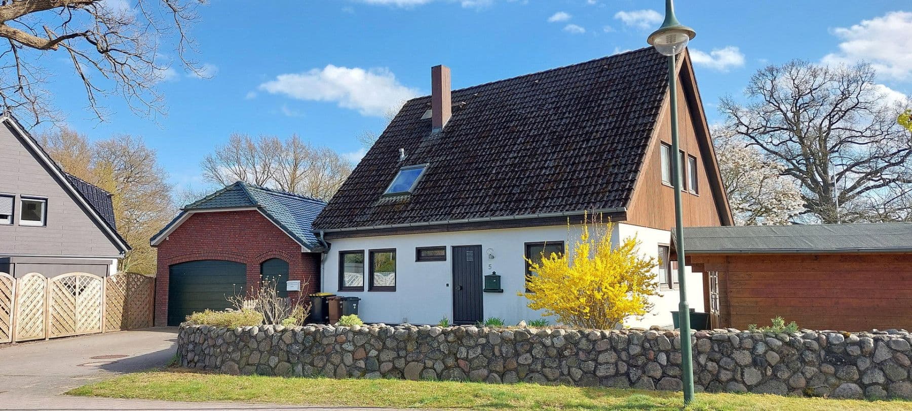 Predaj domu 137 m², pozemek 947 m², Borstel-Hohenraden, Šlezvicko-Holštajnsko Predaj domu 137 m², pozemek 947 m², Borstel-Hohenraden, Šlezvicko-Holštajnsko