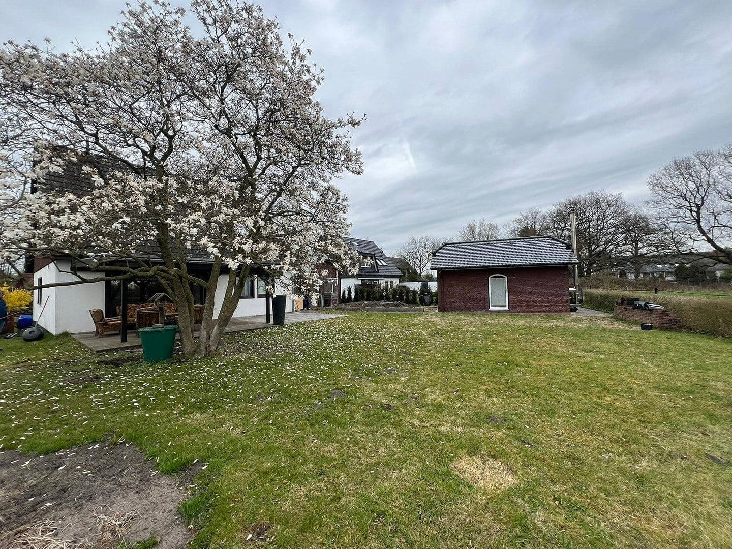 Predaj domu 137 m², pozemek 947 m², Borstel-Hohenraden, Šlezvicko-Holštajnsko Predaj domu 137 m², pozemek 947 m², Borstel-Hohenraden, Šlezvicko-Holštajnsko